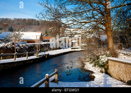 Die malerische Renaturierung Hütte am Thornton-le-Dale, North Yorkshire im winter Stockfoto