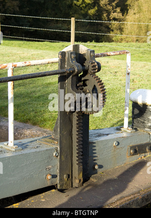 Teil des Mechanismus zum Öffnen der Schleusen Schleusen: Tyrley sperren Stockfoto