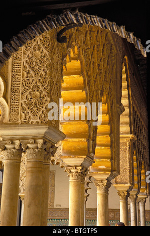 Spalte Detail im Patio de Las Huasaco, Reales Alcazares. Sevilla. Andalusien. Spanien Stockfoto