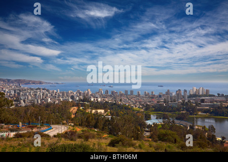 Blick auf Viña Del Mar und Valparaiso, Chile Stockfoto