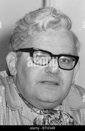 Ronnie Barker. Ronald William George "Ronnie" Barker, OBE (25. September 1929 – 3. Oktober 2005) war ein britischer Schauspieler und Komiker. Stockfoto