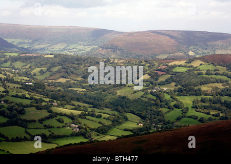 Das Tal der Grwyney und schwarze Berge der Zuckerhut Mynydd Pen-y-Herbst Abergavenny, Monmouthshire Wales Stockfoto