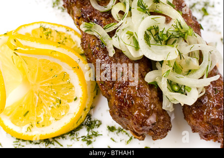 gehackte Hammelfleisch Koteletts gebraten am Spieß, Makro Stockfoto