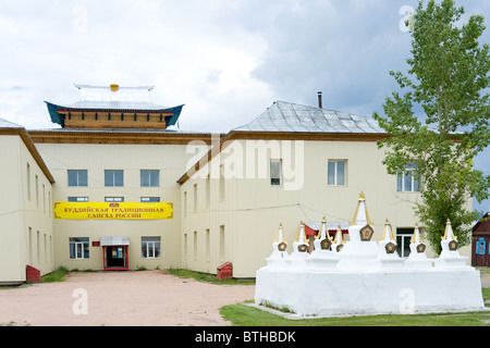 IVOLGHINSKY, Russland - 30 Juli: Das Hauptquartier des russischen traditionellen buddhistischen Sangha, 30. Juli 2010 in Ivolghinsky, Burjaten Stockfoto