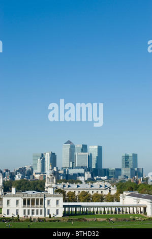 Die Skyline von Canary Wharf, gesehen vom Greenwich Park in Süd-Ost-London, England, UK. Stockfoto