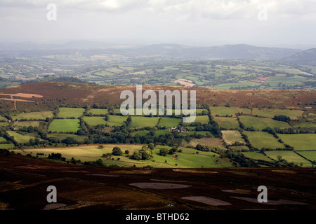 Das Tal der Grwyney und schwarze Berge der Zuckerhut Mynydd Pen-y-Herbst Abergavenny, Monmouthshire Wales Stockfoto