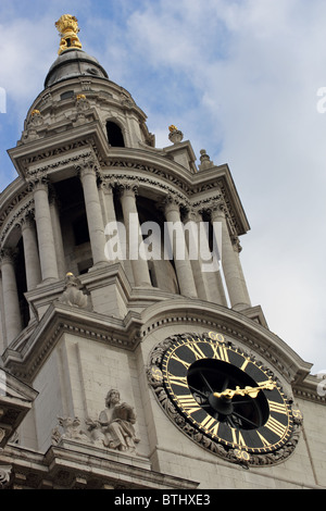 Süd-West Uhrturm, St. Pauls Cathedral City of London, England, UK Stockfoto