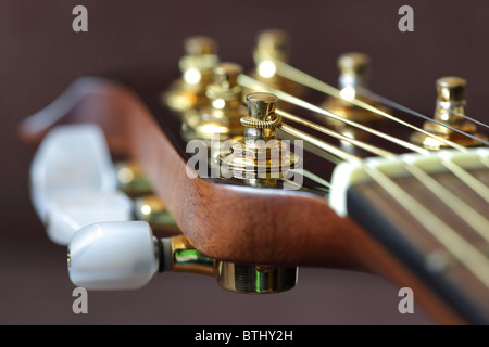 Akustische Gitarre Kopfplatte Stockfoto