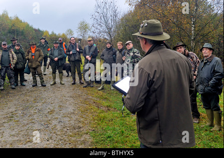 Treffen der Jäger und Wildhüter in den Ardennen, Belgien Stockfoto