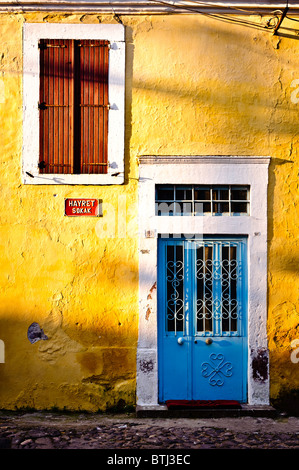 Ein altes Haus in der wichtigsten Stadt von Cunda Insel in der Nähe von Ayvalik, Türkei. Stockfoto