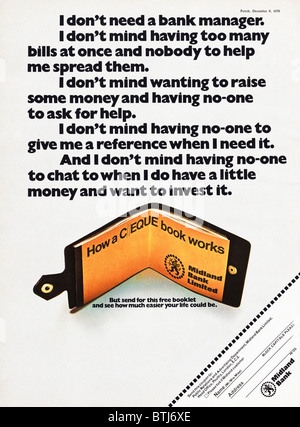 Werbung für Midland Bank auf, wie ein Scheck Buch funktioniert In der Zeitschrift um 1970 Stockfoto