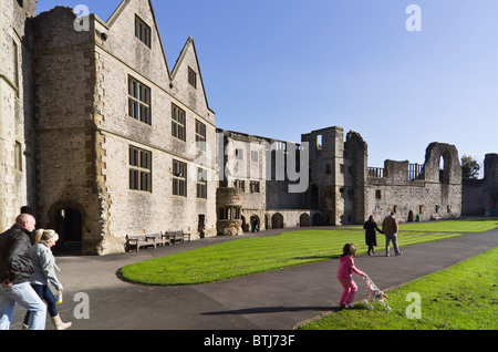 Dudley Castle West Midlands UK - historische Burgruine und Haus mit einem Zoo in ihrer Begründung Stockfoto