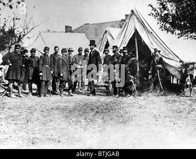 Abraham Lincoln am Antietam, (l-R) Oberst Alexander S. Webb, General George B. McClellan, Scout Adams, Dr. Jonathan Letterman Oktobe Stockfoto