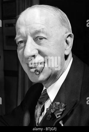 Ehemaliger Gouverneur von New York Alfred E. Smith, (1873-1944), an seinem 70. Geburtstag, 30. Dezember 1943. Stockfoto