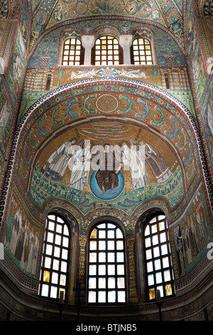 Ravenna. Italien. 6. C AD Mosaiken in der Apsis der Basilika di San Vitale. Stockfoto