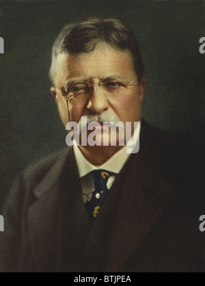 Festschrift Porträt des Präsidenten Theodore Roosevelt, nach seinem Tode im Jahre 1919 veröffentlicht. Titel lautet, Theodore Roosevelt, des Marineministers, Rough Rider, Gouverneur und Präsident, 1858-1919 Stockfoto