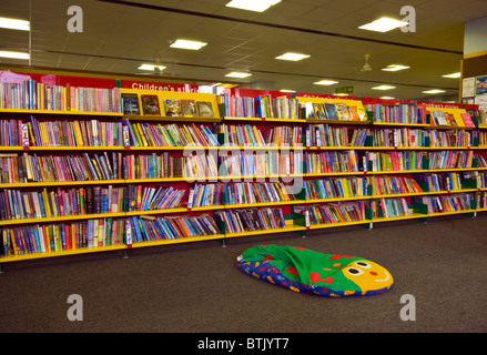 Abschnitt "Kinder" In einer öffentlichen Bibliothek Stockfoto