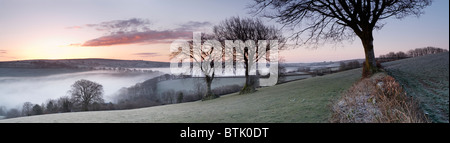 Früh am Morgennebel bei Sonnenaufgang, Exmoor National Park, Somerset, England, UK. April 2008 Stockfoto