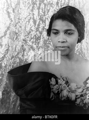 Marian Anderson (1897 – 1993), US-amerikanischer Opernsänger (Tenor) in 1940 Porträt von Carl Van Vechten. Stockfoto