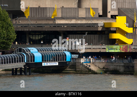 Festival Pier und Halle auf der Themse in London England UK Stockfoto