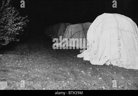 California, California Citrus Erbe-Aufnahme-Projekt, Zelten von Zitrusfrüchten in der Nacht, Riverside County, ca. 1930er Jahre. Stockfoto