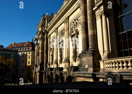 Barocke Architektur der Akademie der bildenden Künste Kunstakademie aus Brühl Terrasse alte historische Dresdner Altstadt Stockfoto