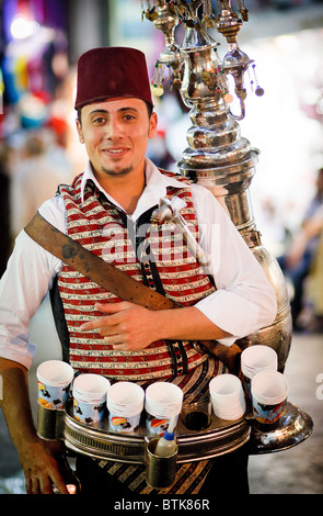 Tamarind-Saft-Verkäufer in der Altstadt von Damaskus, Syrien Stockfoto