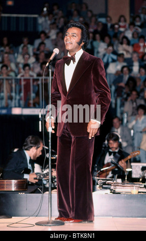 Johnny Mathis, 1975, Millrun Playhouse Theater in der Runde, Niles, Illinois. Stockfoto