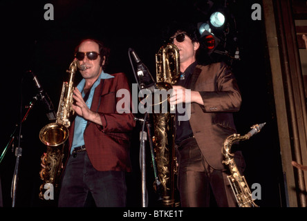 Die Uptown Horns auf der Bühne spielen mit Chuck Berry und Ron Wood im Ritz, New York City, 25. Juni 1986. Foto von: Karen Peter Stockfoto