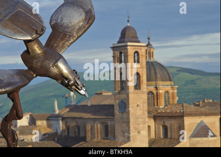 Urbino Italien Dogenpalast Kuppel le Marche italienischen Hang Stockfoto