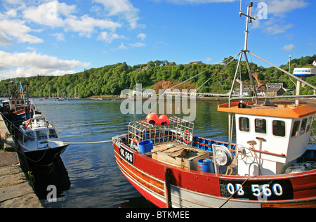 UK Schottland Argyll Strathclyde Isle of Mull Tobermory Blick über Tobermory Bay aus der alten Mole Stockfoto