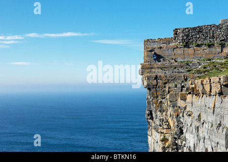 Dun Aengus, eine Felskante ring Fort, Inishmore, Aran Islands, County Galway, Connaught, Irland. Stockfoto