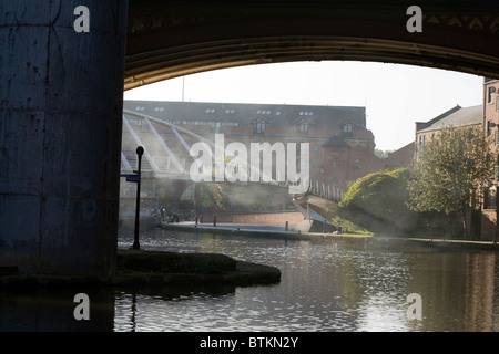 Castlefield Kanal-Becken in der Nähe der Kreuzung der Rochdale und Bridgewater Kanäle Manchester England Stockfoto