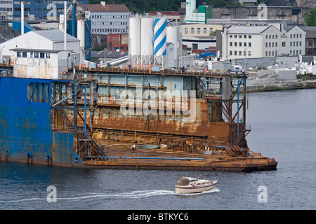 Schwimmende oder tauchfähige Trockendocks in Bergen in Norwegen Stockfoto