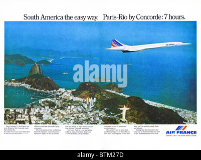 Doppelte Seite Anzeige in der Zeitschrift ca. 1976 für Air France Concorde im Bild über Rio De Janeiro fliegen Stockfoto