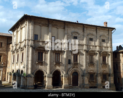 Montepulciano - Palazzo Tarugi zugeschrieben Antonio da Sangallo der ältere oder Jacopo Barozzi da Vignola. Stockfoto