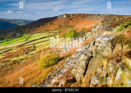 Curbar Rand gesehen von Baslow Rand, Peak District National Park, Derbyshire, England, Vereinigtes Königreich Stockfoto