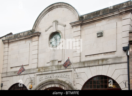 St John's Markt in Stafford, Staffordshire, Großbritannien Stockfoto