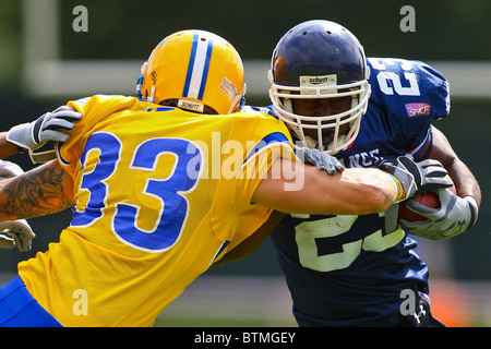 WETZLAR, Deutschland - 25 Juli Frankreich schlägt Schweden 14-7 während der Europameisterschaft am 25. Juli 2010. Stockfoto