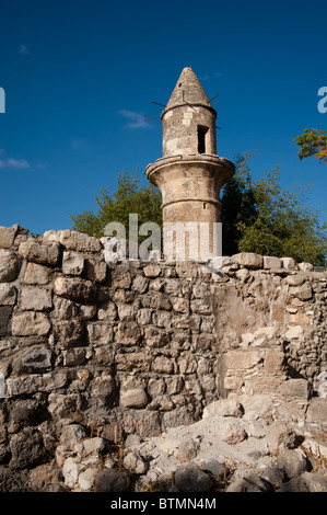 Die Ruinen einer Moschee in den entvölkerten arabischen Dorf von Hittim in Nordisrael, dessen 1948 aus ihrer Heimat gezwungen waren. Stockfoto