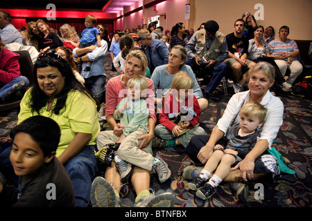 PETE SEEGER preforms für Kinder beim MONTEREY JAZZ FESTIVAL 2009 - CALIFORNIA Stockfoto