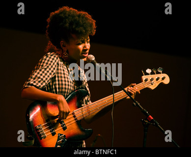 ESPERANZA SPALDING führt beim MONTEREY JAZZ FESTIVAL 2009 - CALIFORNIA Stockfoto