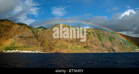 Regenbogen über Paul do Mar Süd Westküste Madeira Portugal Stockfoto