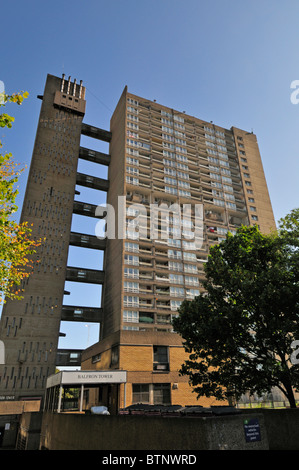 Balfron Tower, Brownfield für den sozialen Wohnungsbau Immobilien, Pappel, Tower Hamlets, East London E14, Vereinigtes Königreich Stockfoto