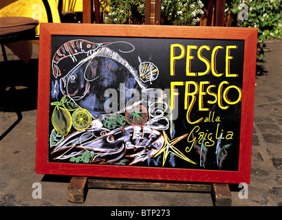 Café im freien Zeichen auf der Piazza Navona, Rom, Italien Stockfoto