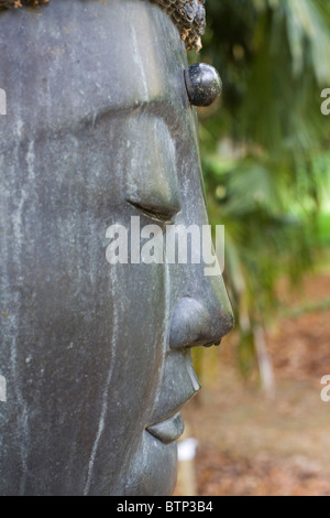 Eine Skulptur des Buddha in London England Stockfoto