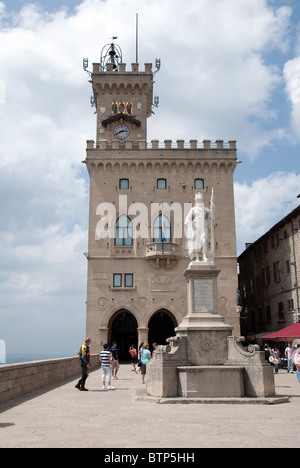 Palazzo Pubblico in Piazza della Libertà in der Republik San Marino Stockfoto