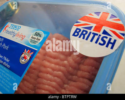 Gesundheit essen Schweinefleisch Hackfleisch mit dem britischen Logo & der kleine rote Traktor Zeichen Symbol aus der zugesicherten Food Standards association Stockfoto
