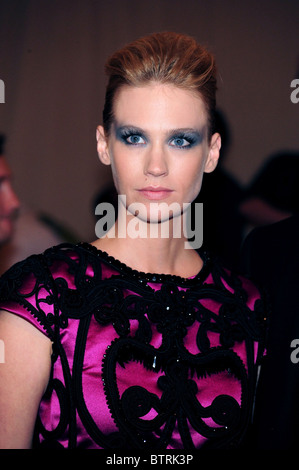 Teil 2 - American Woman: Fashioning eine nationale Identität-Benefiz-Gala, Co-Gastgeber von Lücke für das Costume Institute Stockfoto