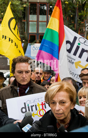 Sitzen Sie Emma Bonino, In Partito Radicale, Milan 08.11.2010 Stockfoto